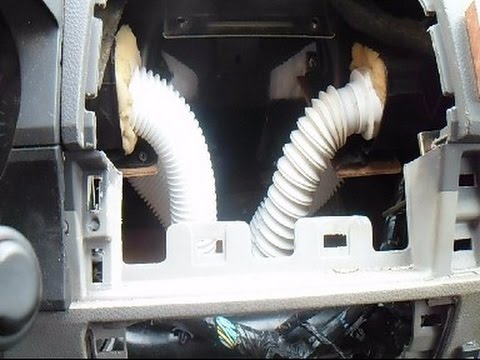 Видео: Замена радиатора печки GEELY CK  .  Улучшение подогрева стекл