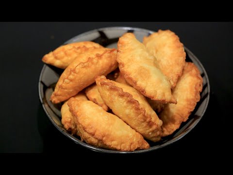 Видео: Тахианы Махтай Мини Хуушуур / Chicken Patties