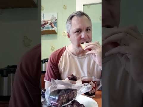 Видео: МУКБАНГ. КУШАЮ КРОВЯНУЮ КОЛБАСУ