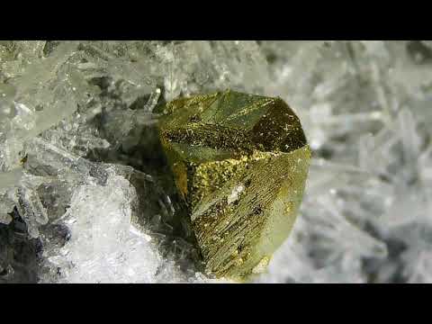 Видео: Красота + 10 мин. медитация на ночь, для спокойных снов. Магия камней.