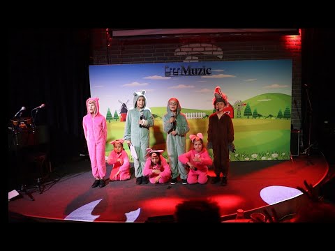 Видео: Трите прасенца - вокално-театрална формация при студио Лили Мюзик