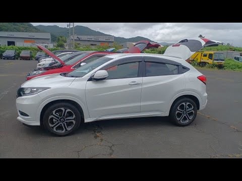 Видео: Хонда Везел. RU1. Первая замена масла и фильтра в ДВС. Осмотр состояния автомобиля