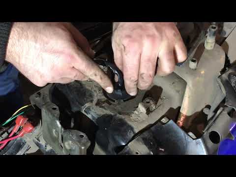 Видео: Замена топливного датчика в баке Скутера.