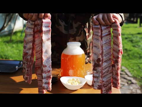 Видео: ХРУСТЯЩИЕ ЧЕСНОЧНЫЕ РЁБРА С ГРЕНКАМИ К ПИВУ