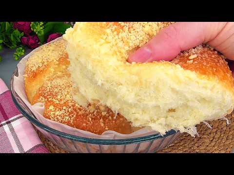 Видео: Они мягкие, как облако! ВОЗДУШНАЯ ВЫПЕЧКА с начинкой! Простой рецепт вкусной выпечки!