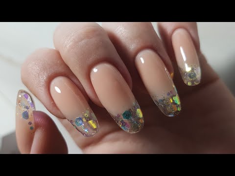 Видео: НАРАЩИВАНИЕ/МАНИКЮР К НОВОМУ ГОДУ/САМА НА СЕБЕ/ #VENALISA #BEAUTILUX #YAYOGE