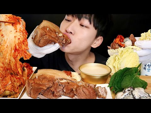 Видео: 굴보쌈에 막걸리까지 리얼사운드먹방 Boiled Pork&Oyster Mukbang ASMR Eating Show หอยนางรมต้มหมู свиная устрица ゆで豚肉