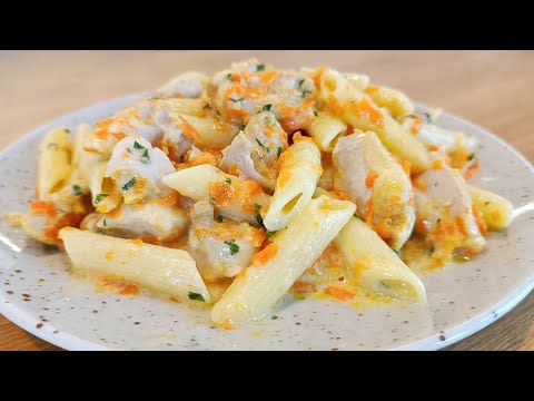 Видео: ТУШЕНАЯ КУРИЦА с макаронами в сметанном соусе