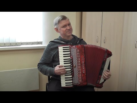 Видео: Аккордеон Scandalli Polifonico Скандалли Полифонико 4/4 полный