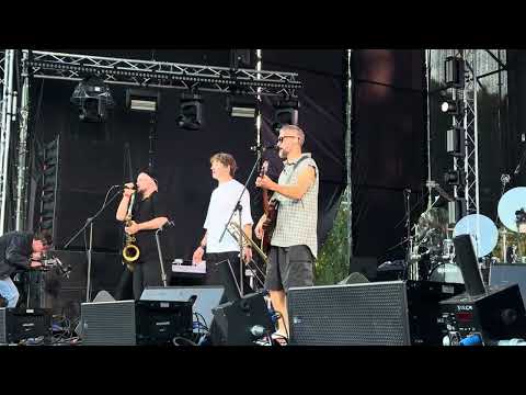 Видео: Uma2rman – Ты далеко (live, 2025)