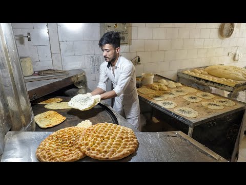 Видео: Выпекаем вкусный хлеб Барбари в Исфахане | как иранская пекарня?!