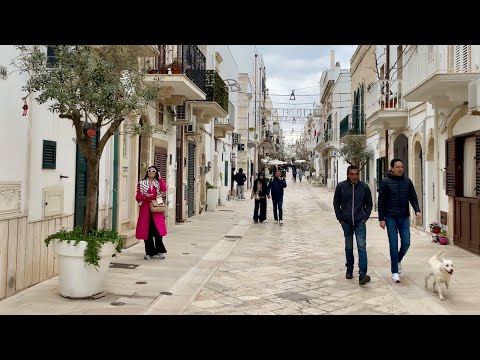 Видео: Полиньяно-а-Маре, пешеходная прогулка по Италии [4k]