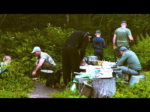 Видео: ОТЦЫ И СЫНОВЬЯ ПОЕХАЛИ В ТАЙГУ. КАЖДЫЙ ИЗ НАС ПОМНИТ КАК ЭТО БЫЛО В ДАЛЕКОМ ПРОШЛОМ.
