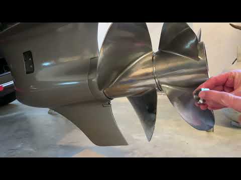 Видео: Как заменить трансмиссионное масло в трансмиссии Volvo Penta Duoprop