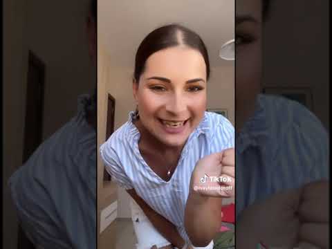 Видео: Ивайла Евтинджоса - Два аутфита за 4 лева