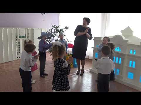 Видео: Занятие "Путешествие в страну Профессий"