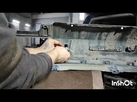 Видео: Глючит задний парктроник. Замена датчика на новый, только с первого раза сделать не получилось.