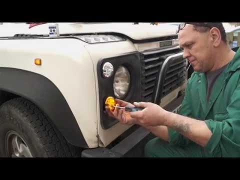 Видео: Установка светодиодных ламп на Land Rover Defender — искусство обслуживания Land Rover
