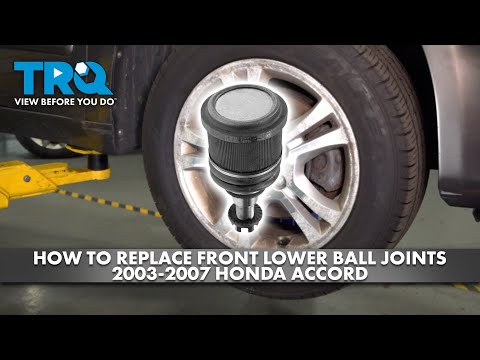 Видео: Как заменить передние нижние шаровые опоры Honda Accord 2003-2007