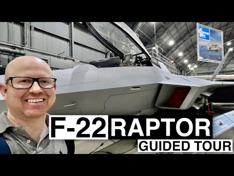 Видео: Подробный тур по Lockheed F-22 Raptor!