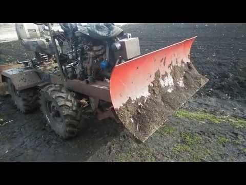 Видео: Планировка участка самодельным отвалом на самодельном минитракторе!