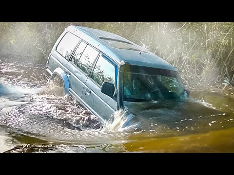 Видео: Едем ПОД ВОДОЙ на СПОР!  Зарубились НИВА , ПРАДО , ПАДЖЕРО и УАЗ