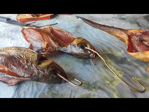 Видео: Простые радости деревни.Обычные домашние заботы.