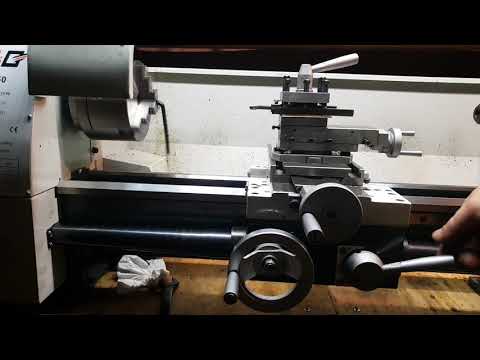 Видео: Нарезание левой резьбы на токарном станке MetalMaster MML 2550 (250×550)