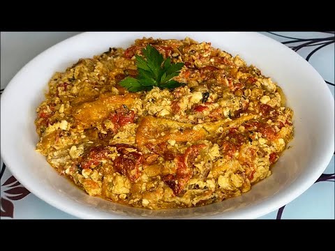 Видео: Миш - маш | Scrambled peppers with eggs and cheese recipe