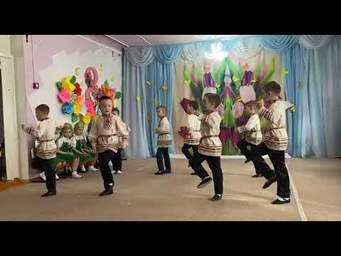 Видео: Танец "Богатырская сила"-"Слет Василис"-подготовительная группа "Звоночки" МБДОУ №8 "Колокольчик"