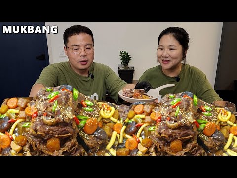 Видео: Свиной позвоночник по-корейски на пару в соевом соусеㅣkorean chefㅣCooking& Mukbang