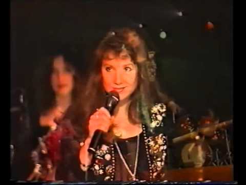 Видео: Галина Романова и группа "Комбинация" "Падает снег" г.Альметьевск 1994г.