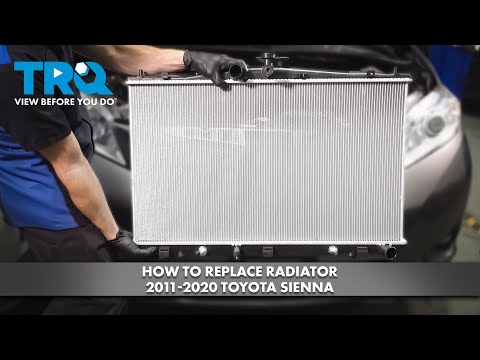Видео: Как заменить радиатор Toyota Sienna 2011-2020