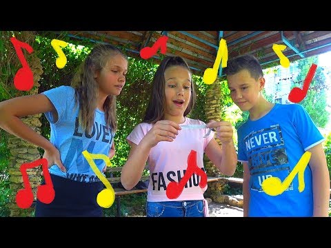 Видео: УЖАСНАЯ ПЕСНЯ! КТО ЕЁ ПРИДУМАЛ??