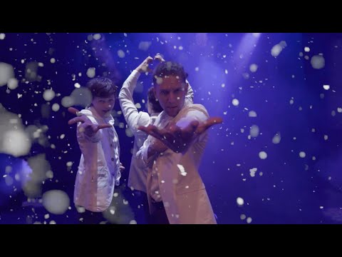 Видео: ТЕАТР МИМИКИ И ЖЕСТА- СИНИЙ ИНЕЙ (песня гр. Премьер-Министр)