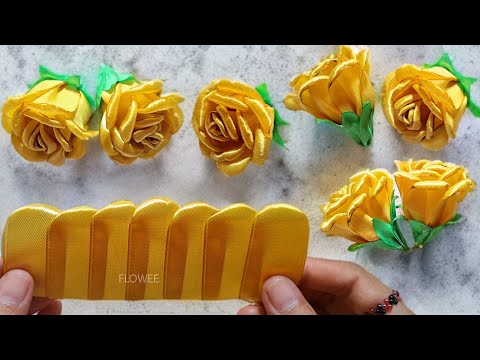 Видео: Целая роза из лент - Цветы из лент - Как легко сделать розу из лент