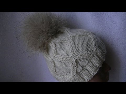 Видео: Вязание шапки  с ромбами.Knitting caps with rhombus