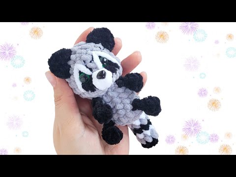 Видео: Малыш Енот вязаный из плюша крючком👍crocheted raccoon⭐gehäkelter Waschbär