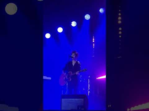 Видео: Земфира — Не пошлое | Алматы (Almaty Arena, 18.08.2023)