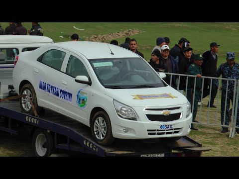 Видео: Алишер полвон Муроджон файзиевнинг машхур Бойинг отида автомабилга ташлади