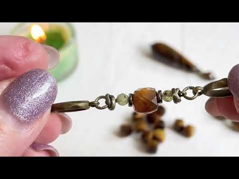 Видео: Тигрове око та зелений гранат