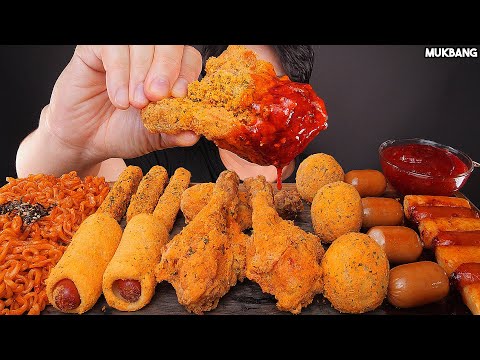 Видео: жареный цыпленок и острая лапша, колбаса BBURINKLE Chicken Fire Noodles Sausage EATING ASMR MUKBANG