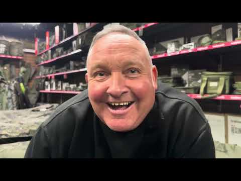 Видео: МЫ ТОЛЬКО ЧТО НАШЛИ САМЫЕ ТЕПЛЫЕ резиновые сапоги НА РЫНКЕ…