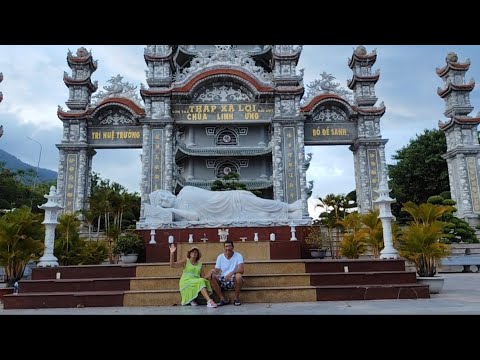 Видео: Гора обезьян. Здесь родился Будда. Великолепные храмы и красивые бонсаи. Восторг от красоты!