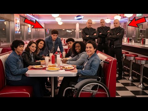 Видео: «Хулиганы ударили девушку с инвалидностью в закусочной — через час вошли байкеры»