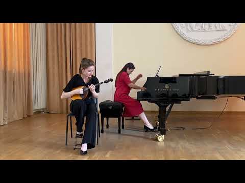 Видео: Мария Галанова (домра) / П. Сарасате "Цыганские напевы"