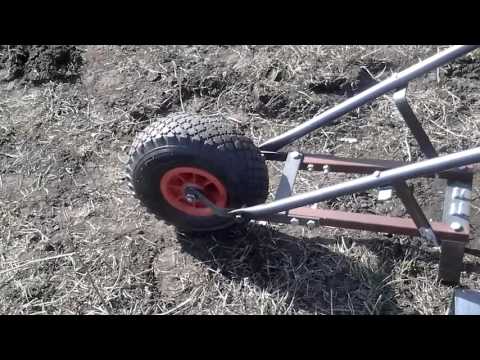 Видео: Универсальный плоскорез-пропольник «ДАНЯ-1»