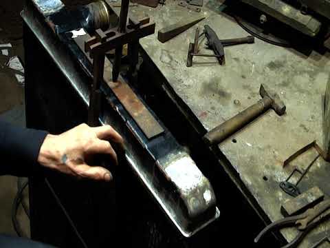 Видео: Некоторые подробности при подготовке бачка радиатора к пайке