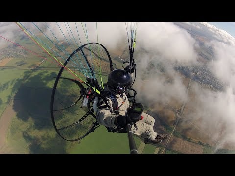 Видео: Парение и полёт над облаками на парамоторе АЛЬТАИР-100М / Thermal soaring on ALTAIR-100M paramotor