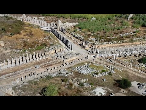 Видео: Тысячи гранитных колонн. Перге. Свастика, плитка и тысячи колонн | s01e05